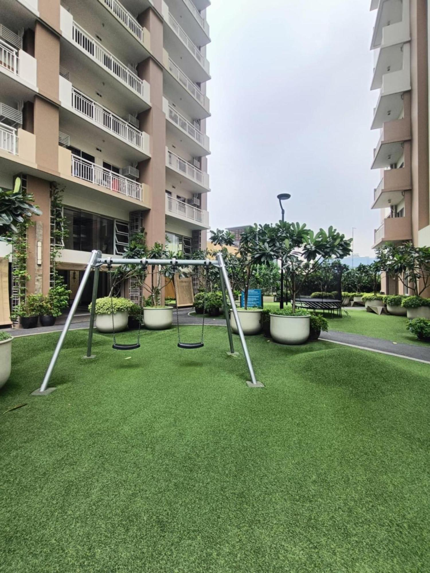 Infina Towers Aparthotel Quezon City Exterior photo